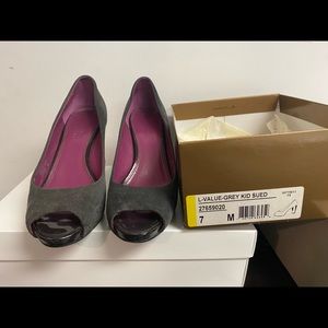 Womens Franco Sarto Grey and Purple heels.